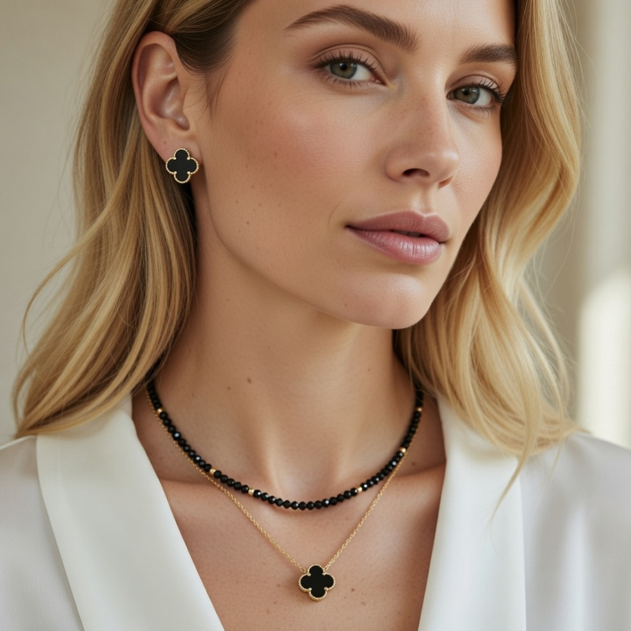 Jak dobrać naszyjnik do różnych dekoltów? Praktyczny poradnik stylizacyjny